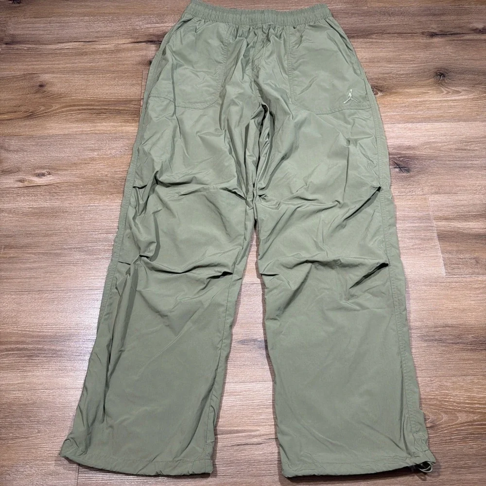 Jordan Essential Statement Woven Nylon Pants Men's SMALL Olive Green FV7306-222